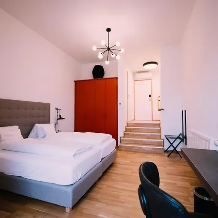 - Haus Der Guten Geister *